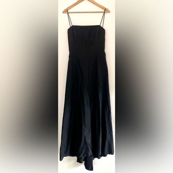 Classic Black Dress - Picture 1 of 4